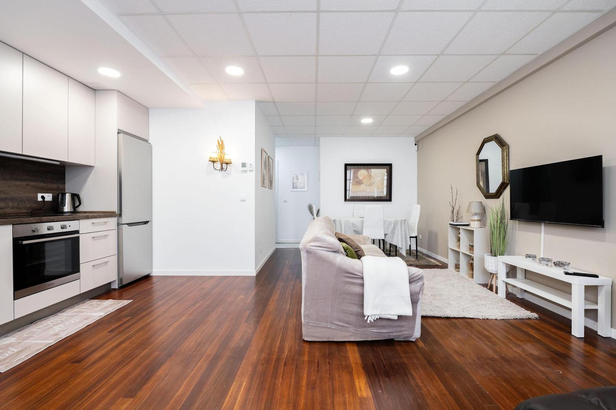 Confortable Y Luminoso Exterior En Appartement